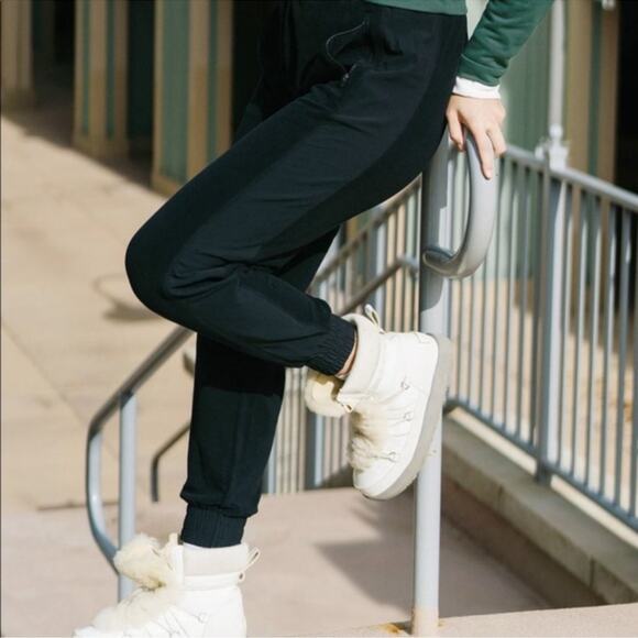 Zyia Active Fleece Joggers Black - Picture 2 of 10